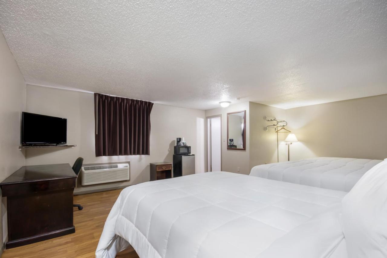 Americas Best Value Inn Woodward At 8Th St Buitenkant foto
